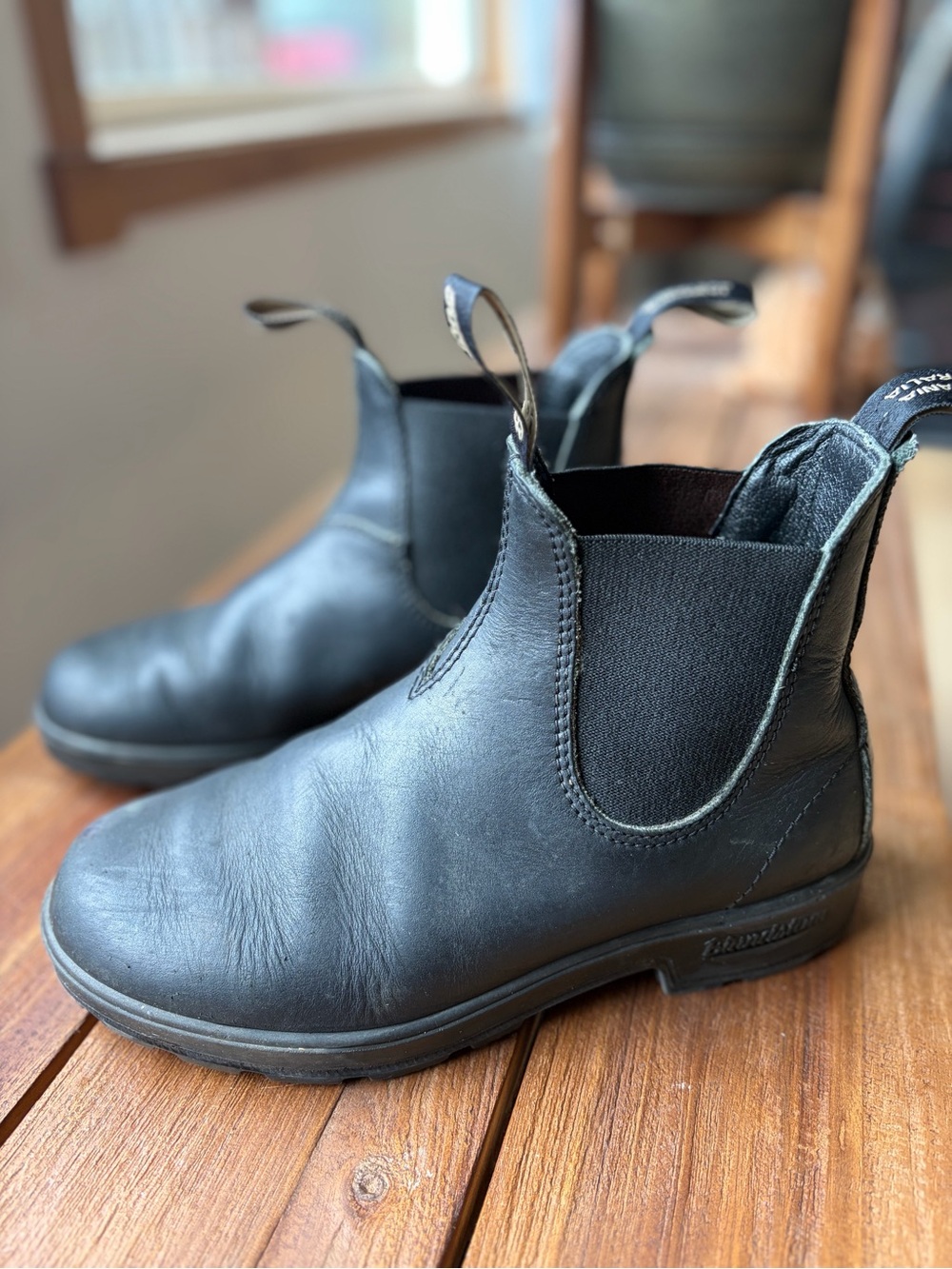 Black Blundstone Boots size 4.5